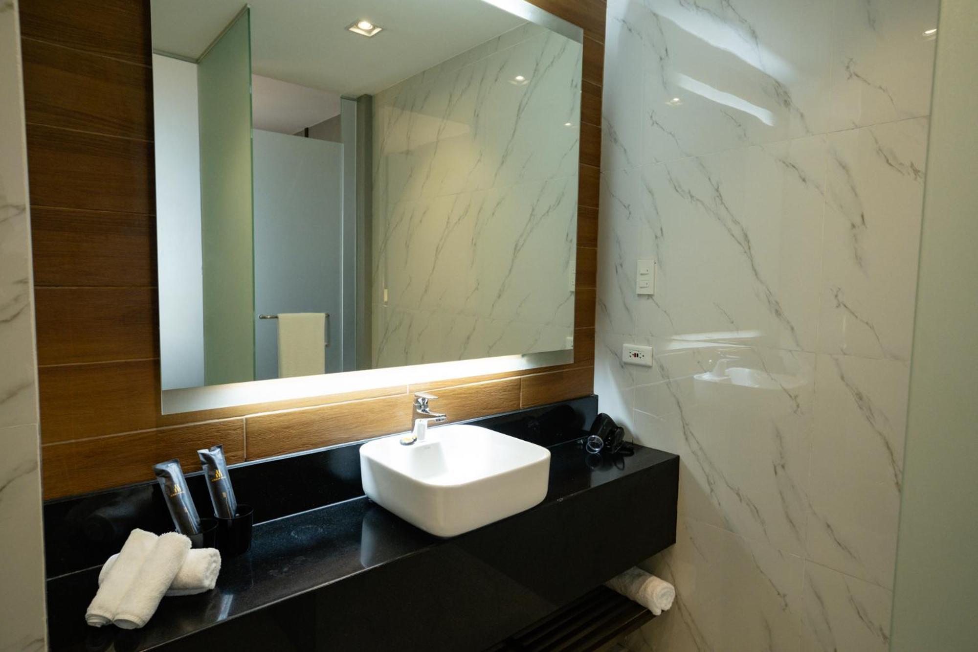 Amber Hotel - Cebu Bagian luar foto